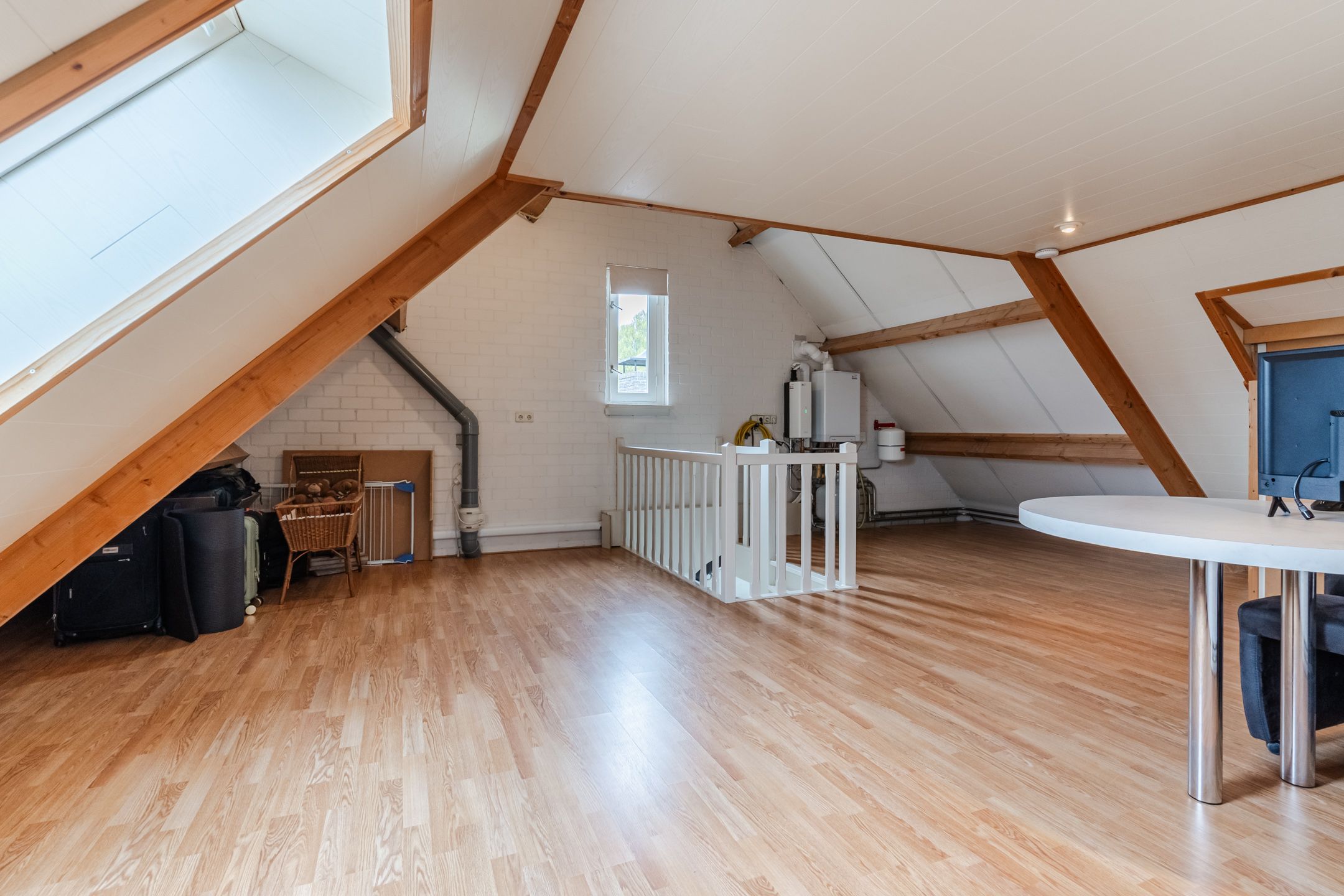 Charming semi-detached home with spacious garage and lovely garden in Nistelrode — 45