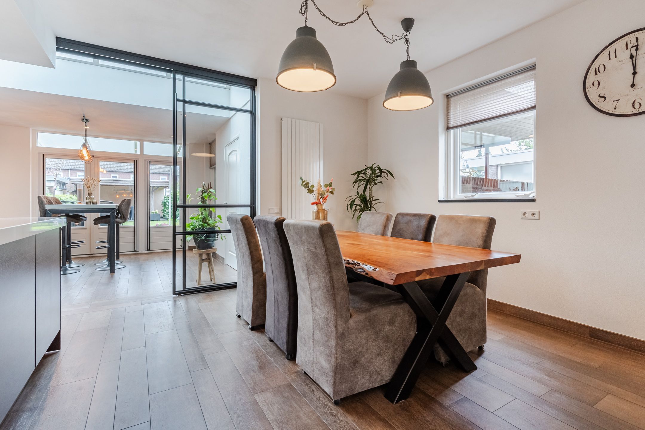 Charming semi-detached home with spacious garage and lovely garden in Nistelrode — 24