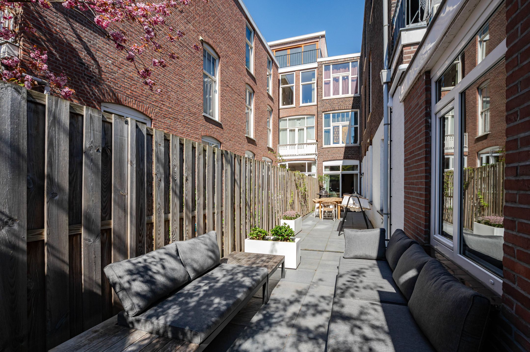 Foto 30 van De Constant Rebecquestraat 60