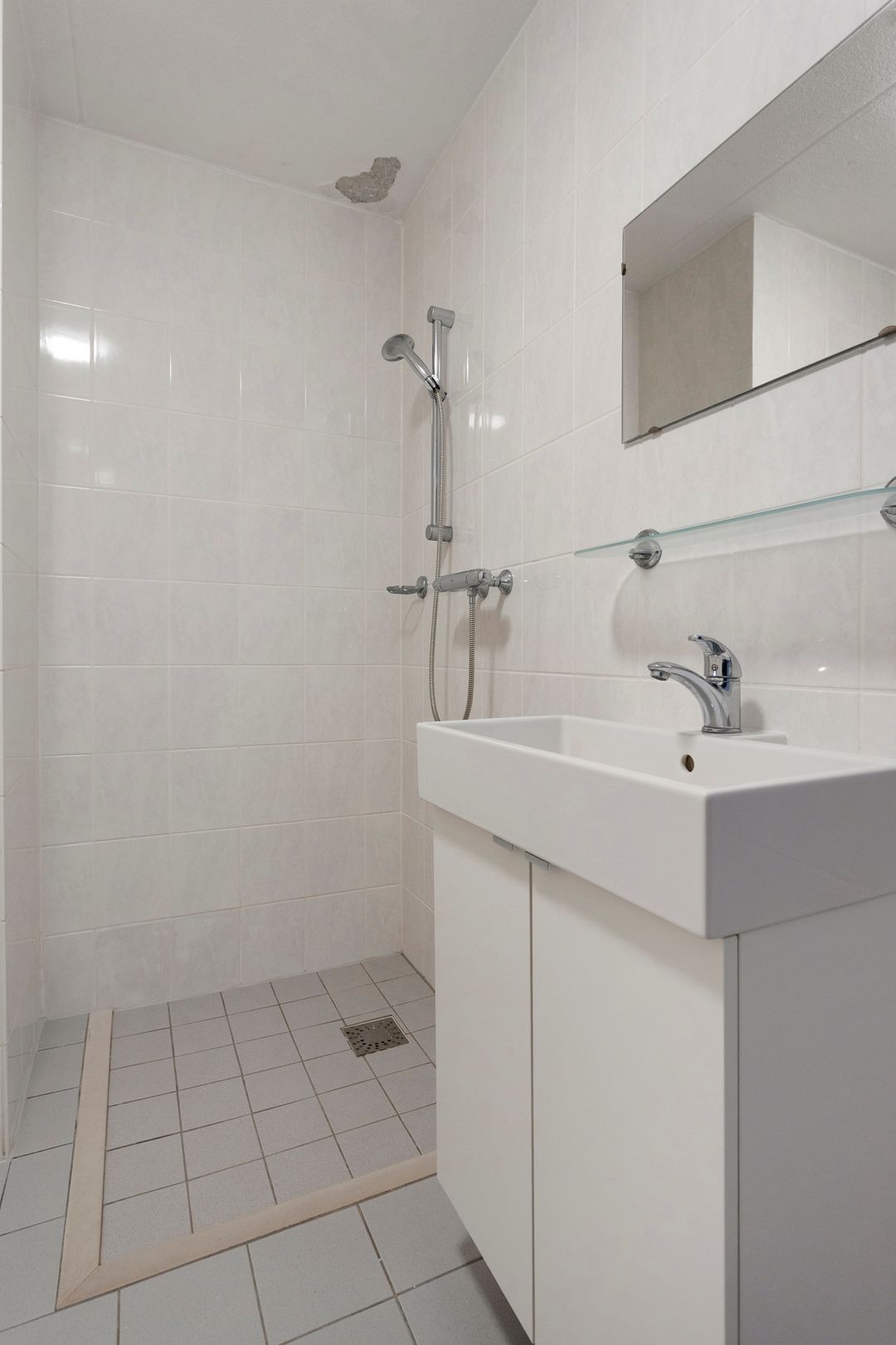 Photo 17 of Middeldijkerplein 201