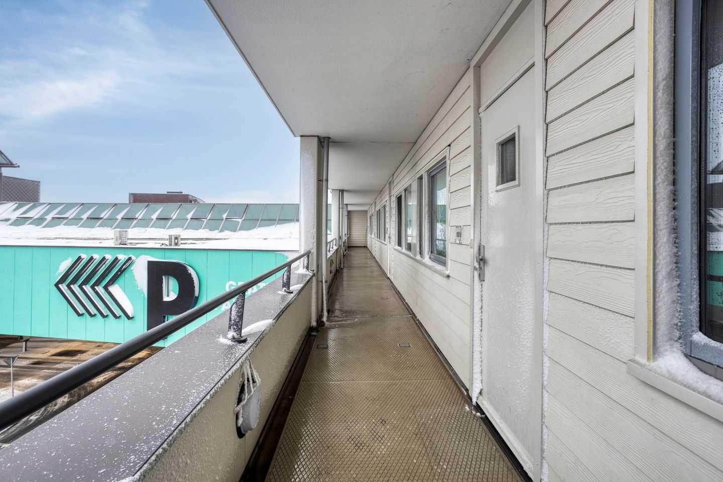 Photo 19 of Middeldijkerplein 201