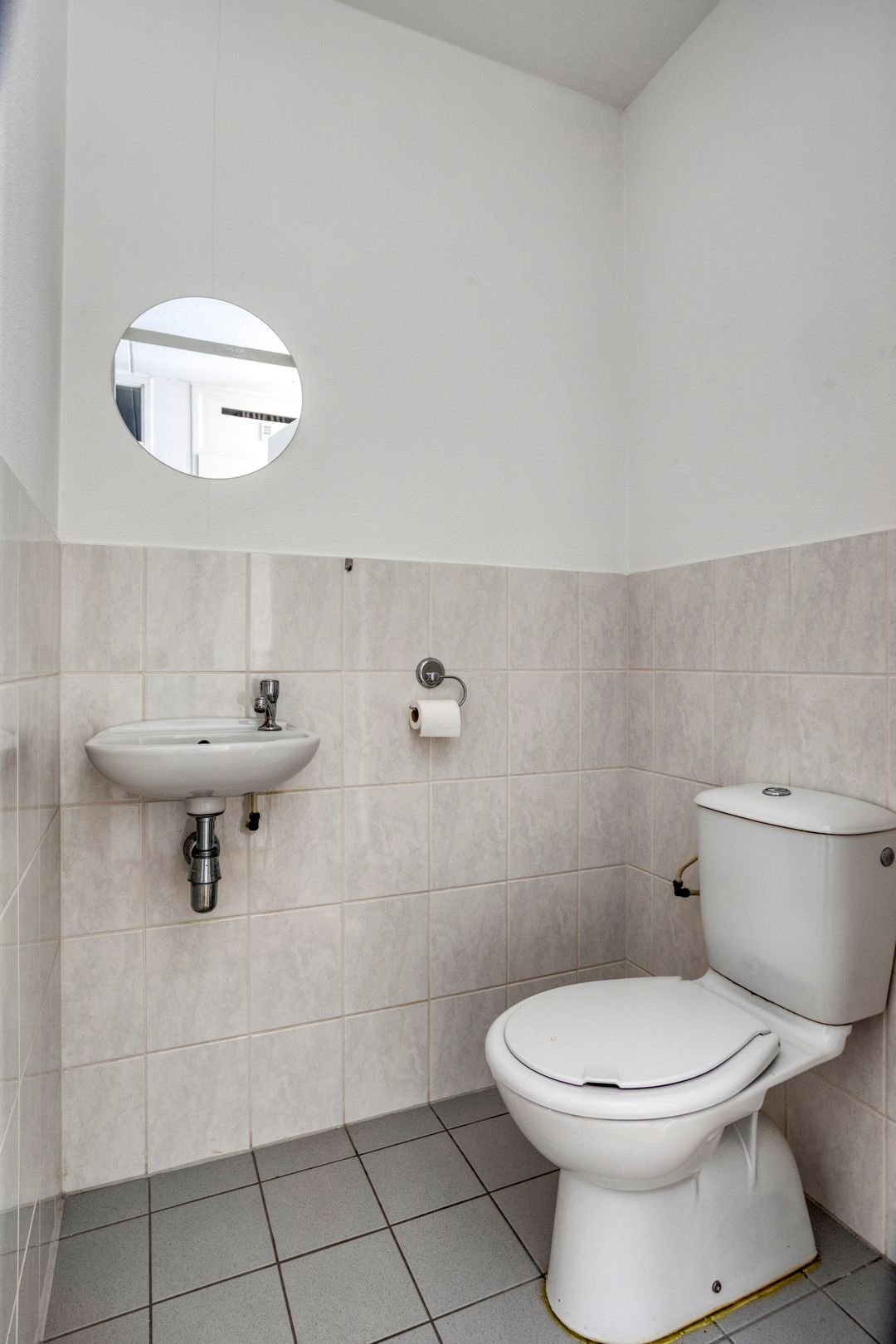 Photo 13 of Middeldijkerplein 201