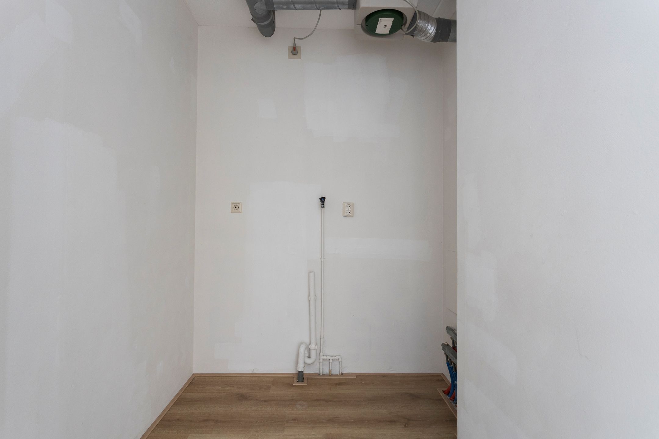 Photo 18 of Middeldijkerplein 201