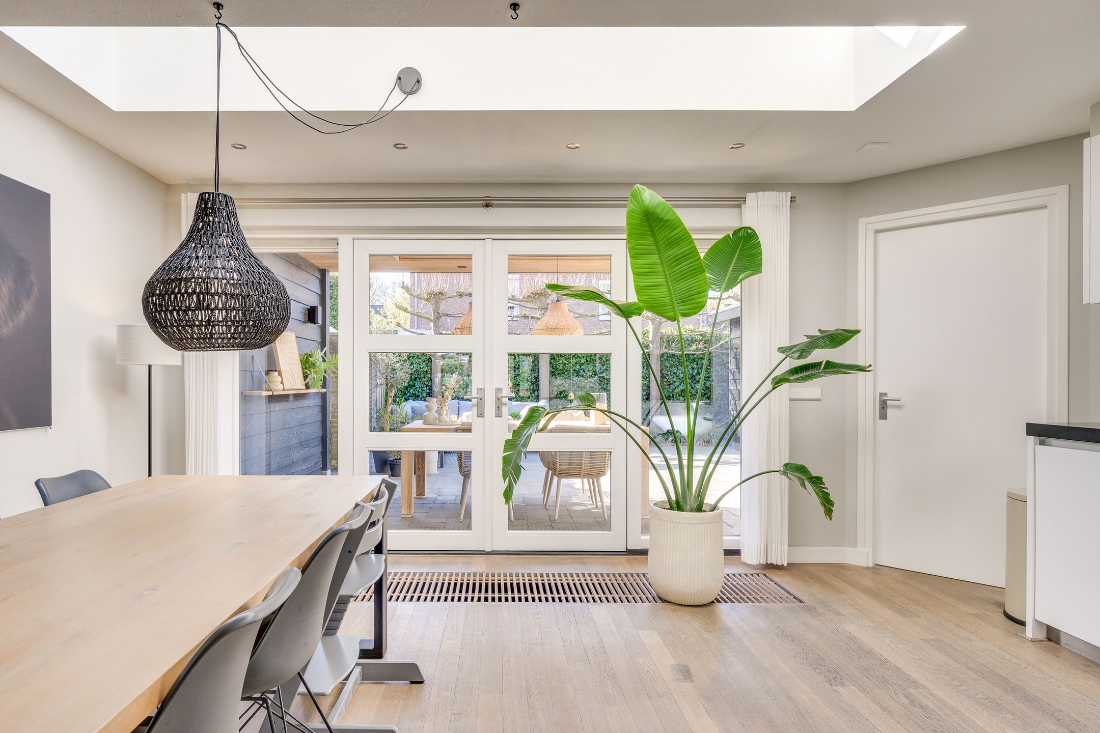 Spacious semi-detached family home with south-facing garden and canopy in Heeze — 18