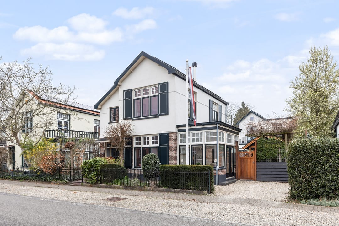 Photo 1 of Badhuisweg 46