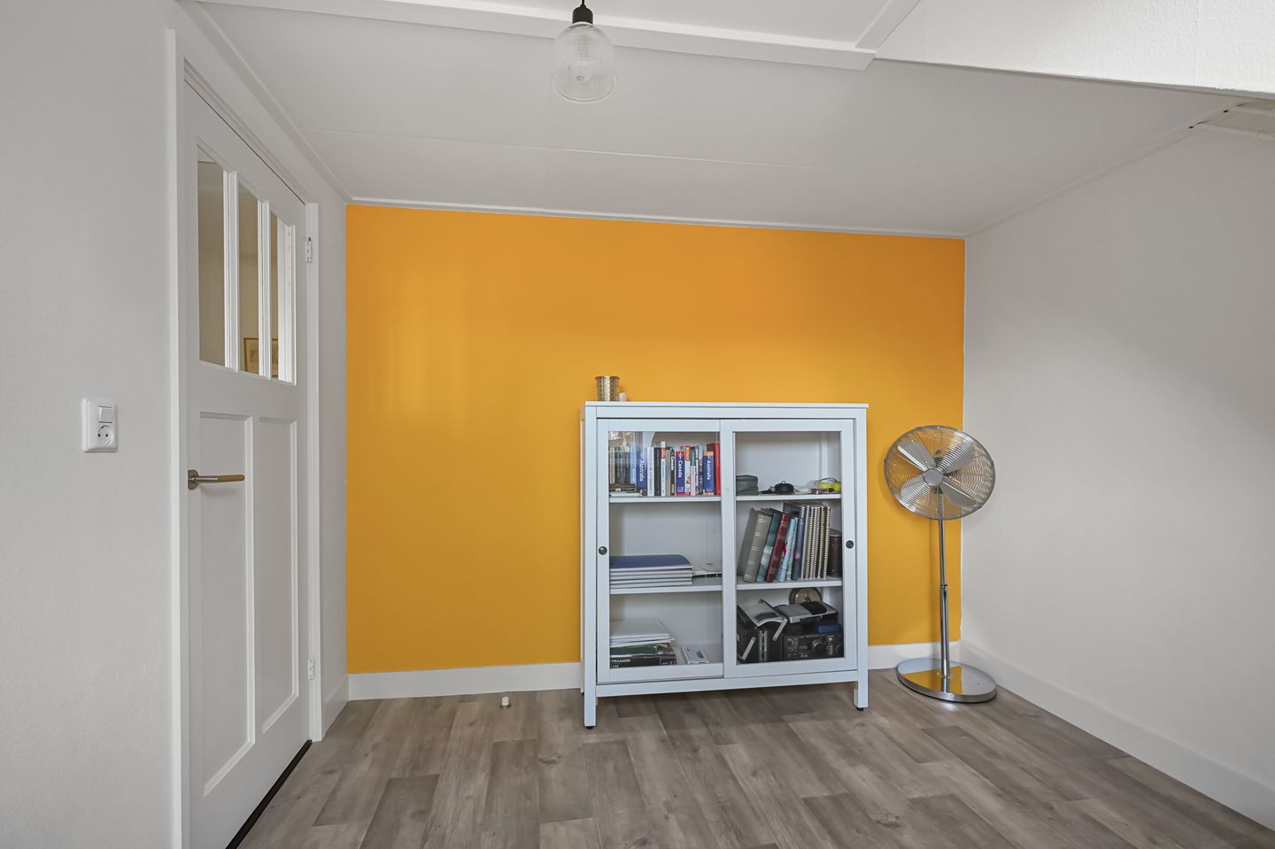 Characterful terraced house with three bedrooms and sunny southwest garden — 25