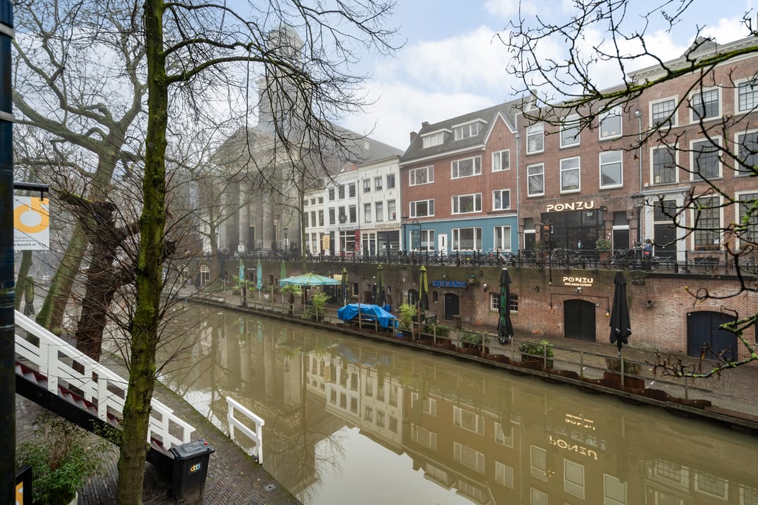 Charming Corner Apartment in Historic Utrecht Centre — 37