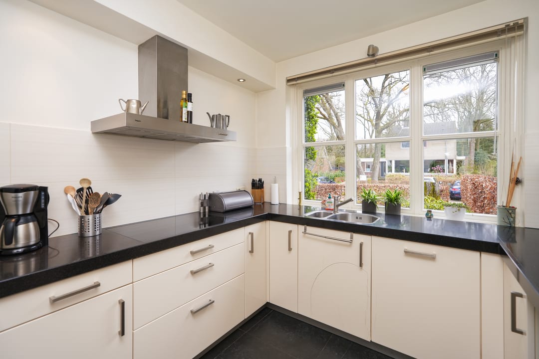 Foto 11 van Moses en Aäronlaan 21