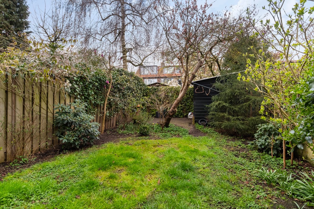 Charming 1930s Terraced House with Five Bedrooms in Hillegersberg — 16