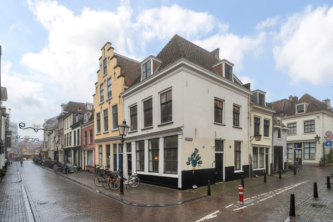 Charming Corner Apartment in Historic Utrecht Centre — 32