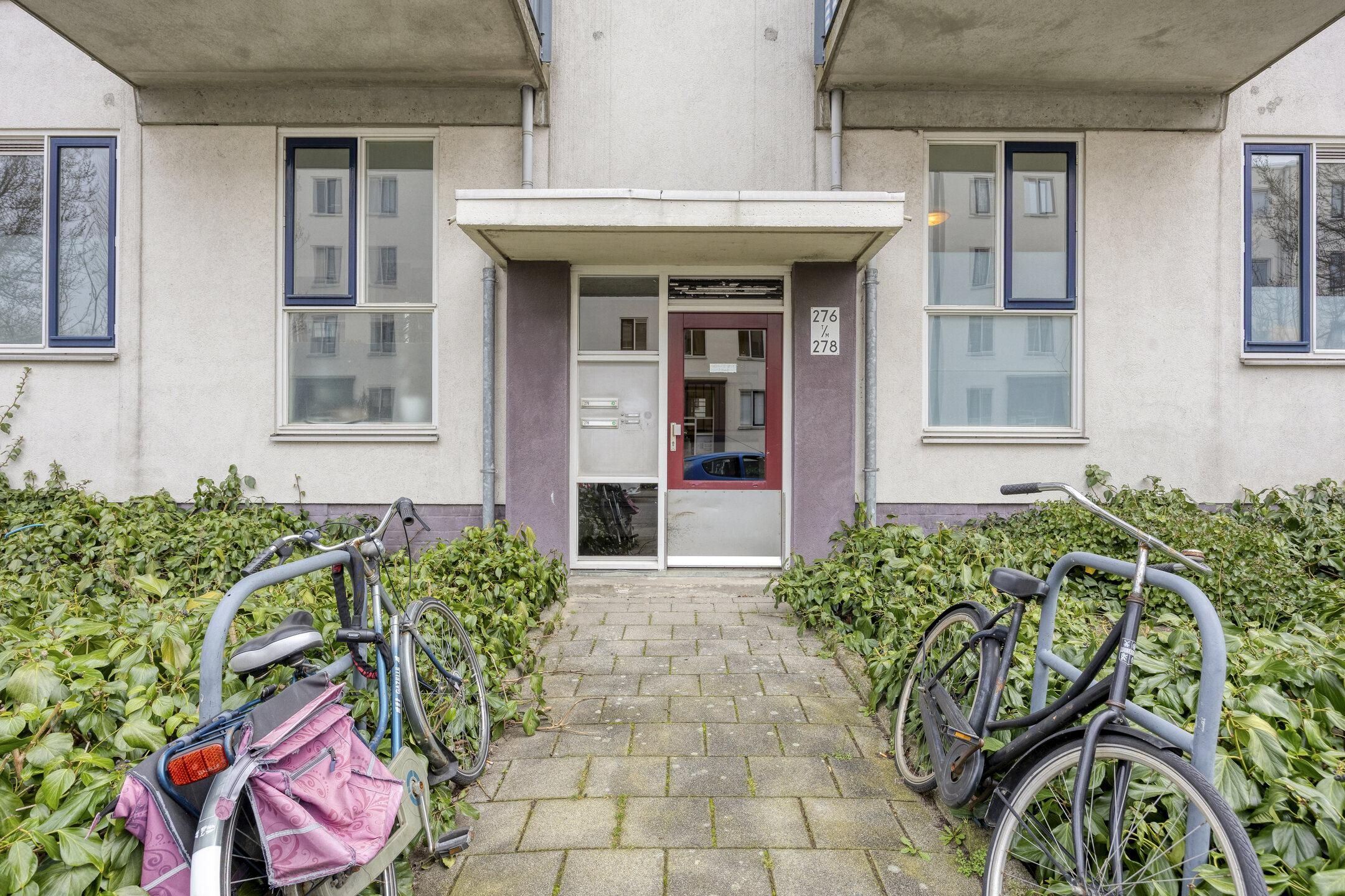 Charming 2-Room Apartment with Private Garden in Quiet Overschie — 18