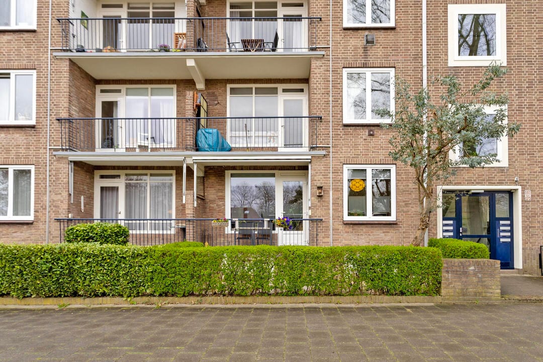 Beautiful Apartment with Front and Back Garden in Hazenkamp — 32