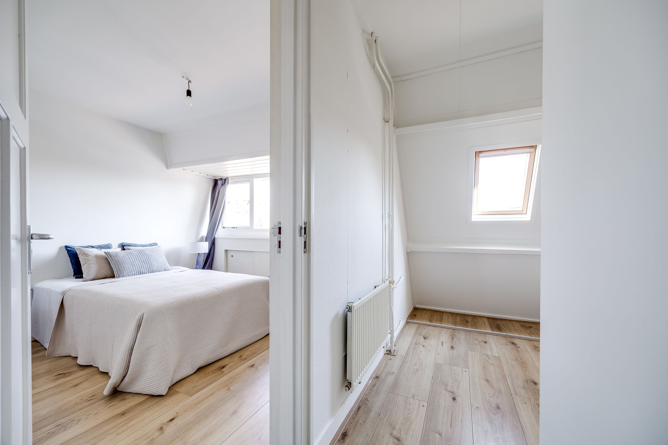 Spacious Upper Apartment with Three Bedrooms and Terrace — 24