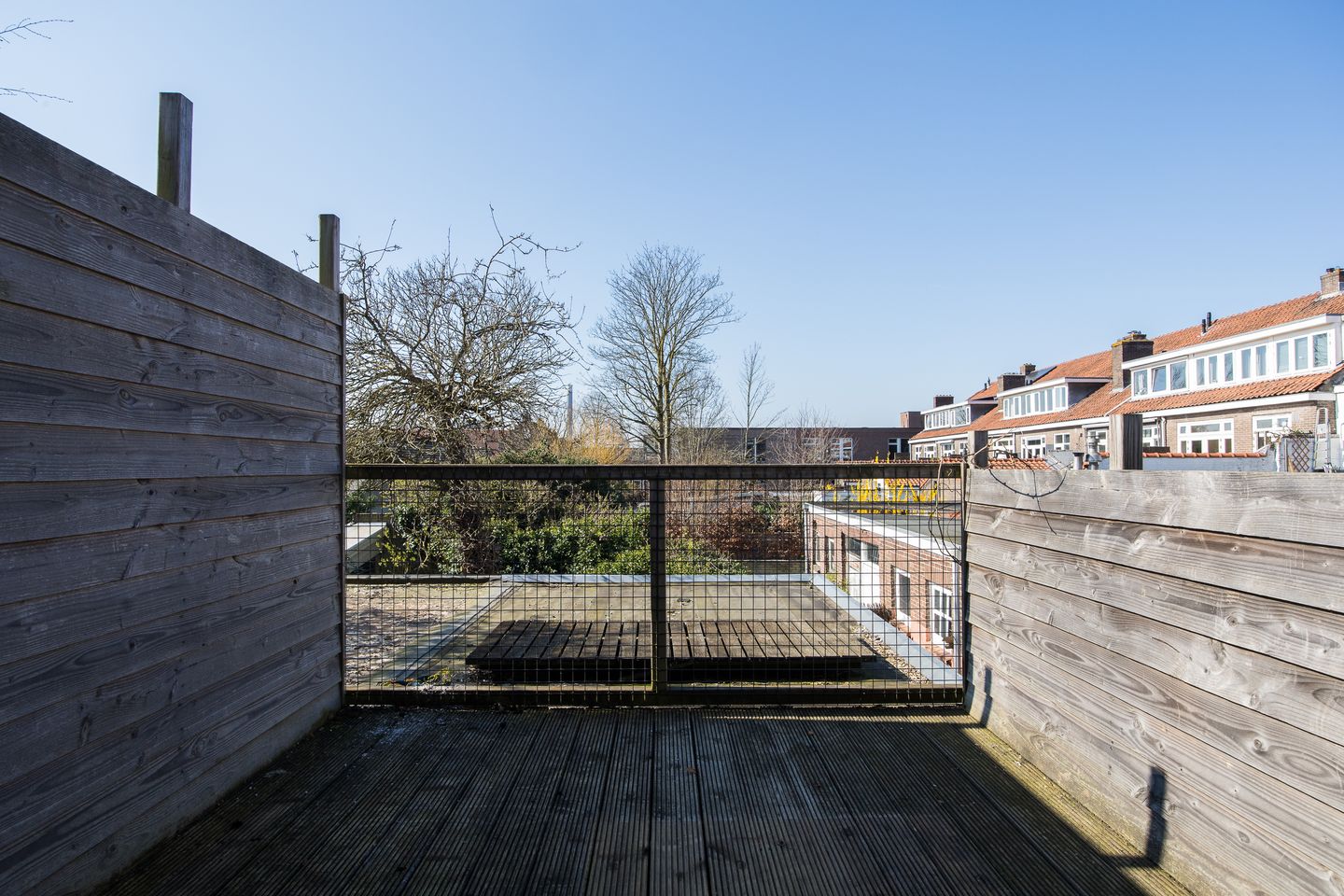 Spacious Upper Apartment with Three Bedrooms and Terrace — 35
