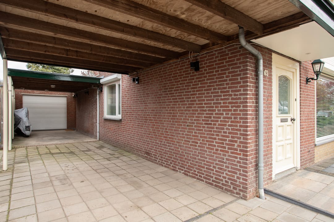 Spacious semi-detached home with guest annex in charming Veldhoven Zeelst — 37