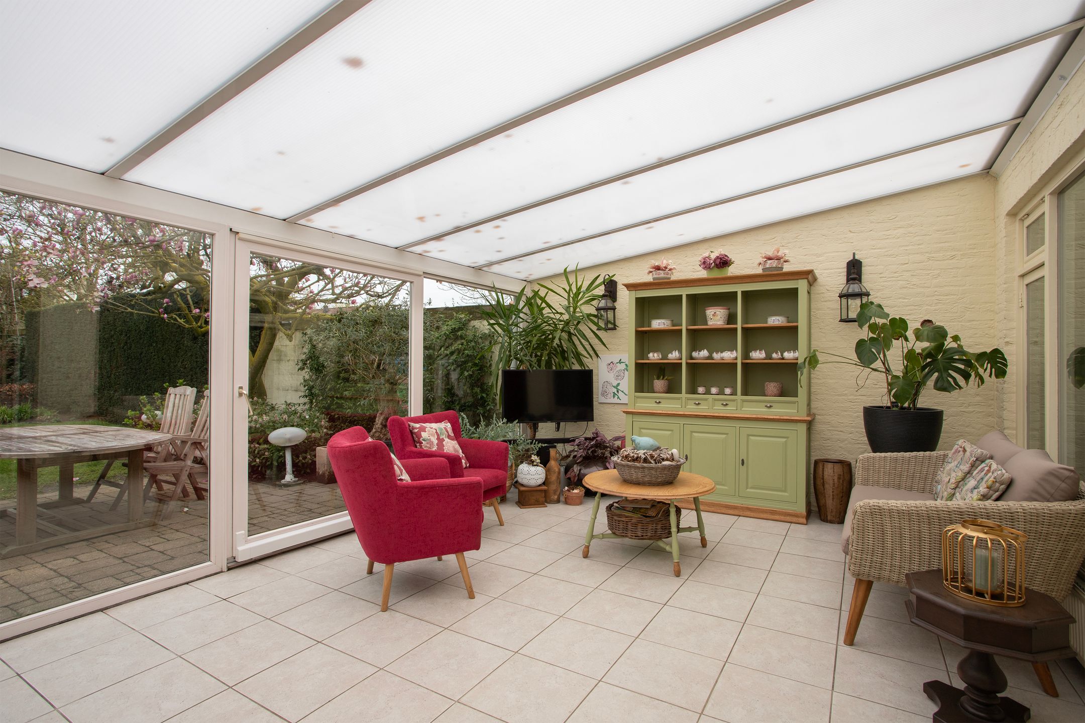 Spacious semi-detached home with guest annex in charming Veldhoven Zeelst — 12