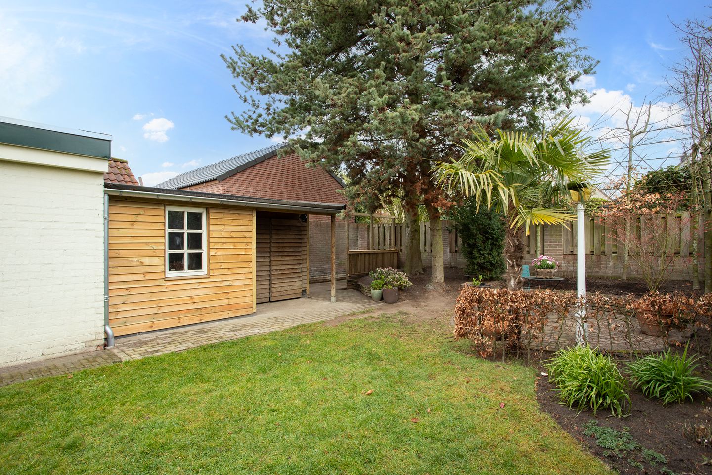 Spacious semi-detached home with guest annex in charming Veldhoven Zeelst — 34