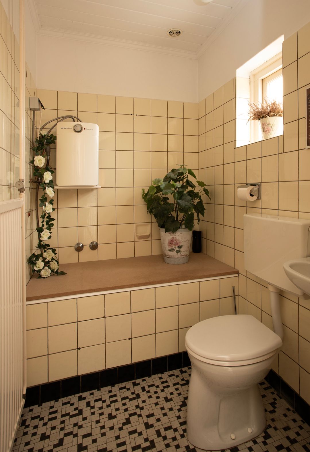Spacious semi-detached home with guest annex in charming Veldhoven Zeelst — 16