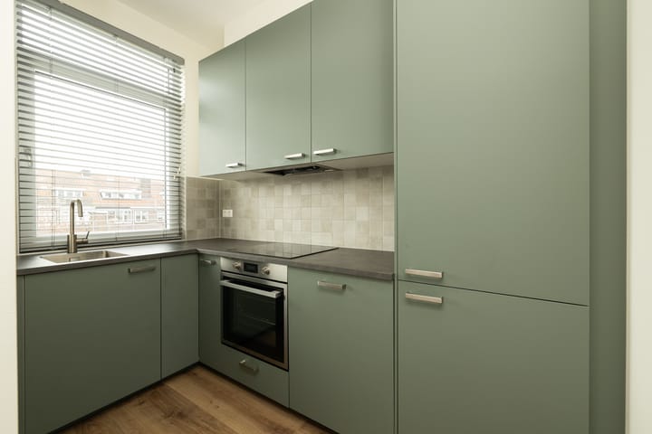 Photo 3 of Pisuissestraat 71