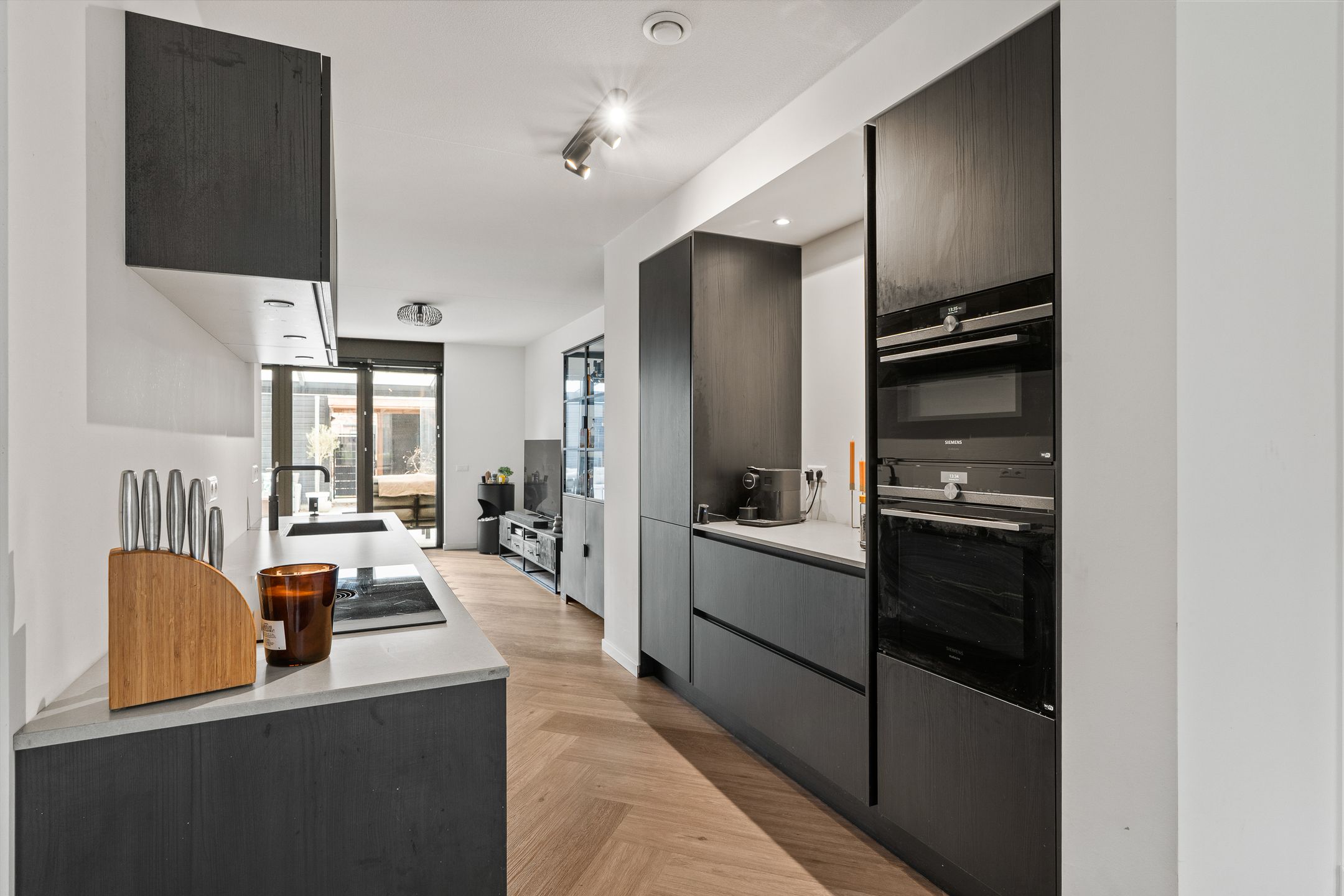 Modern Corner House with 5 Bedrooms and 2 Parking Spots in Sustainable Park Triangel, Waddinxveen — 12