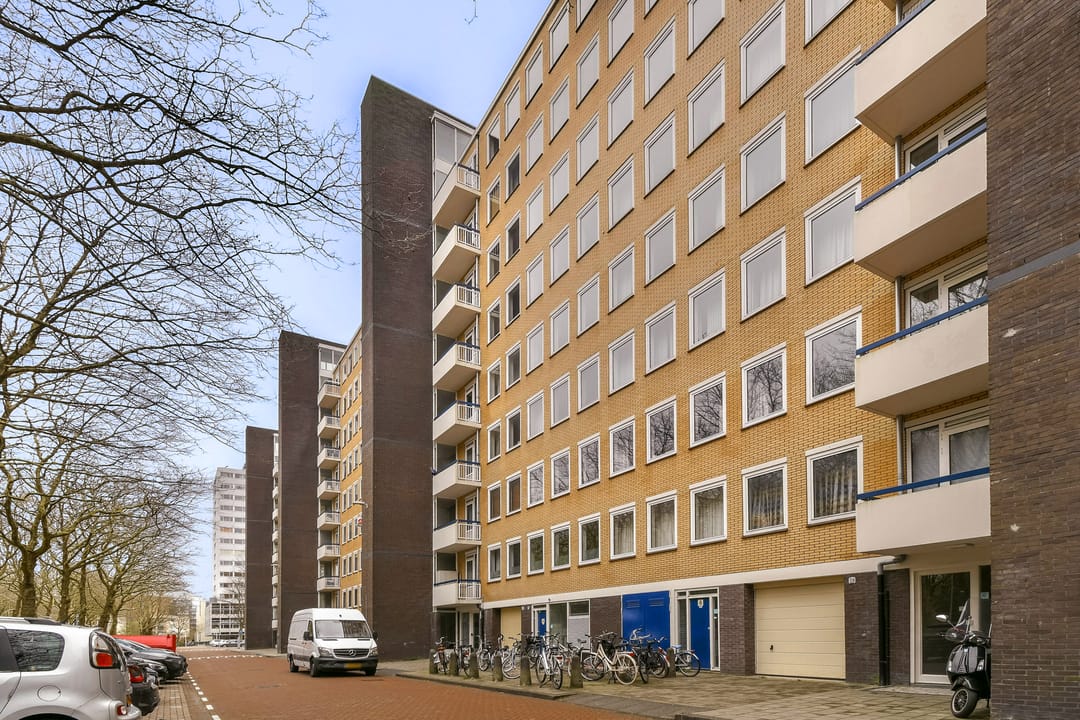 Bright 2-room apartment with south-facing balcony in Amsterdam South — 16