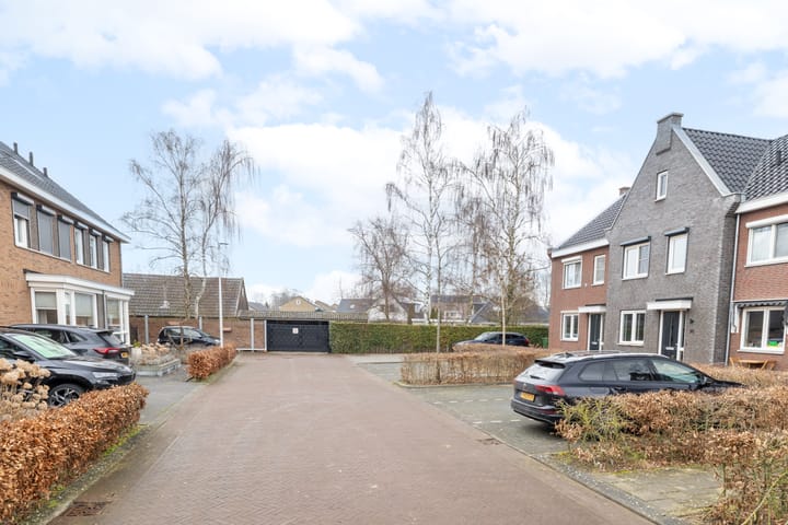 Foto 3 van Oosterlandenerf 90