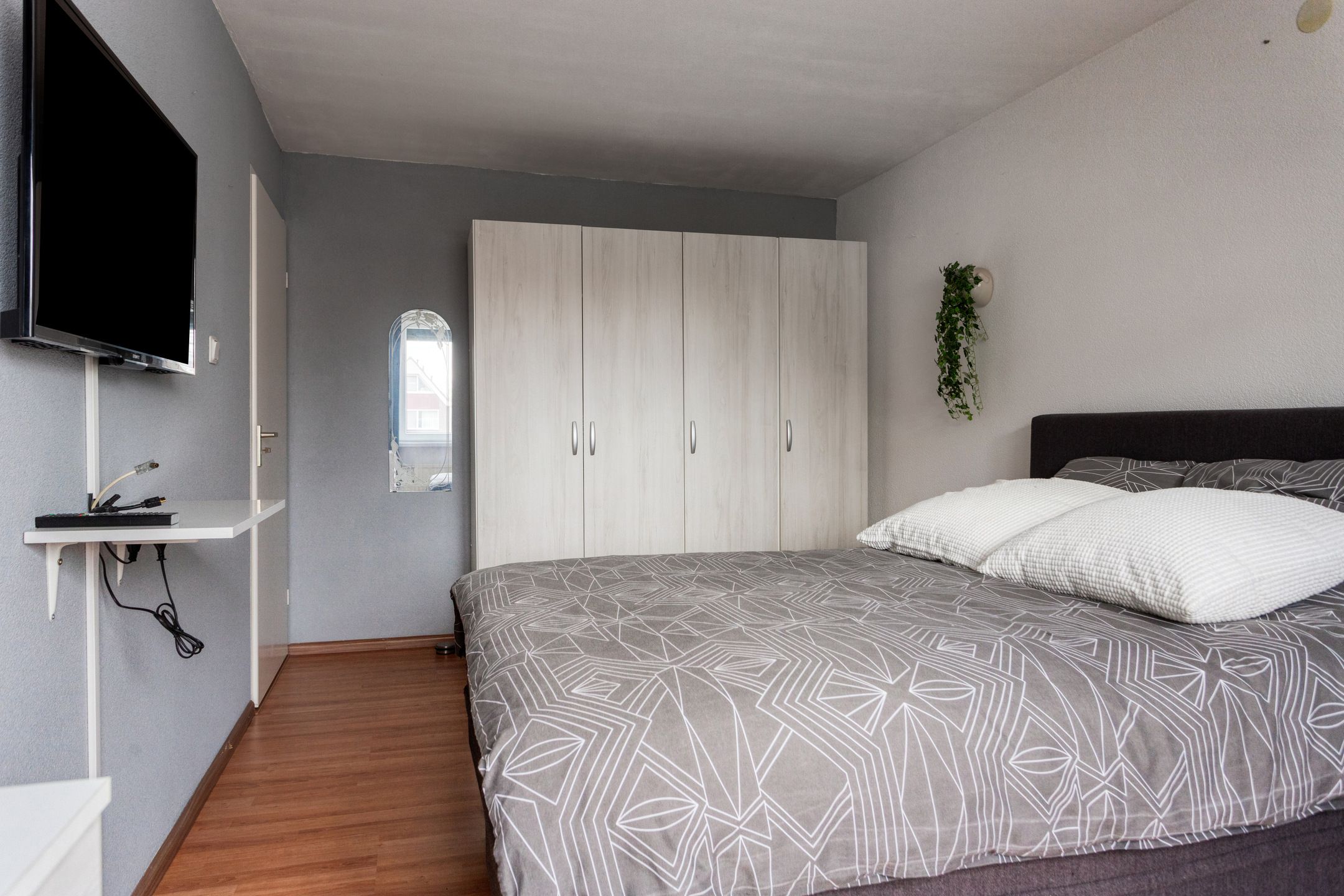Spacious and Well-Maintained Family Home with 4 Bedrooms in Hellevoetsluis — 21