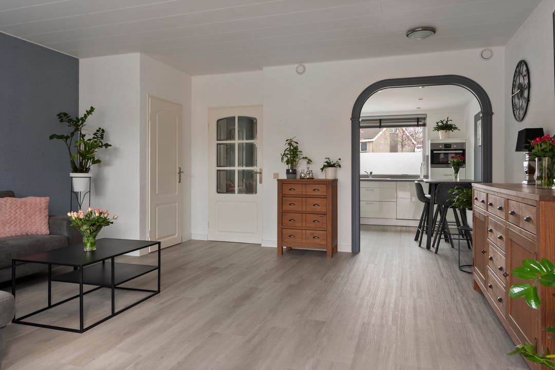 Spacious and Well-Maintained Family Home with 4 Bedrooms in Hellevoetsluis — 13