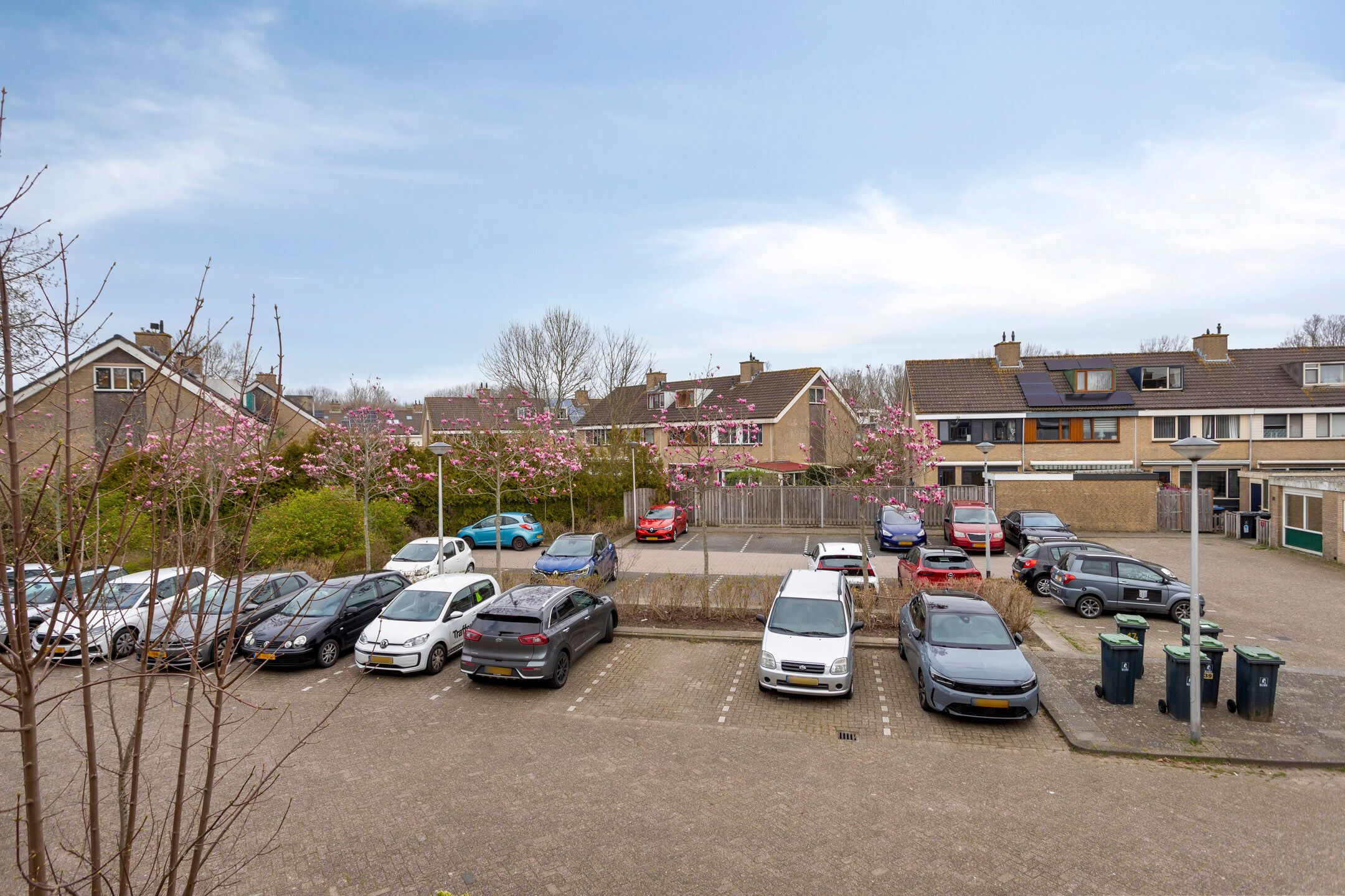 Spacious and Well-Maintained Family Home with 4 Bedrooms in Hellevoetsluis — 33