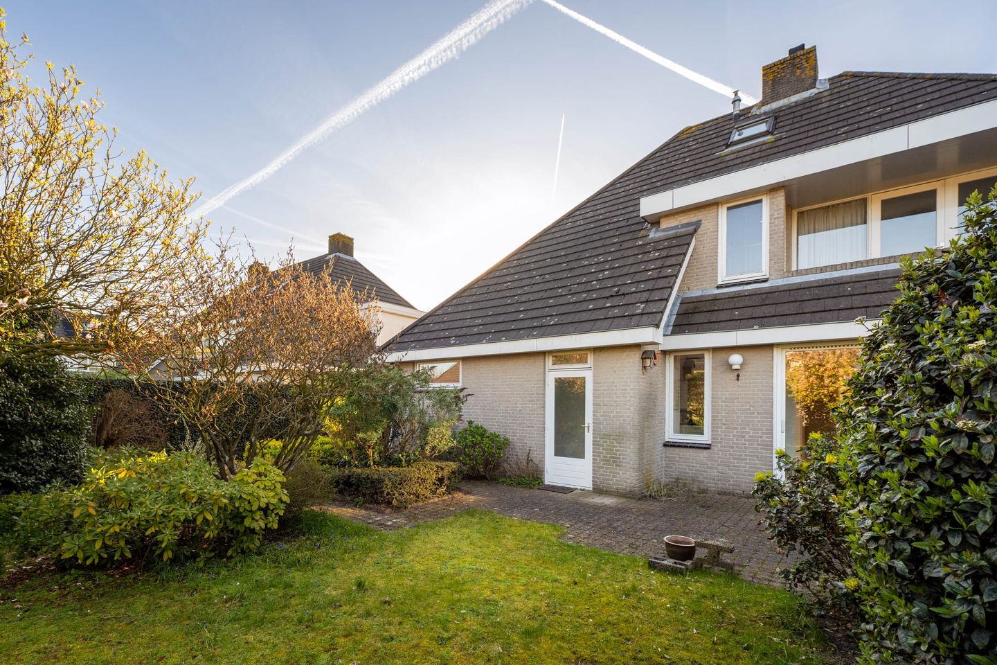 Spacious detached family home with 5 bedrooms, ground-floor suite and garage in Tolberg — 40