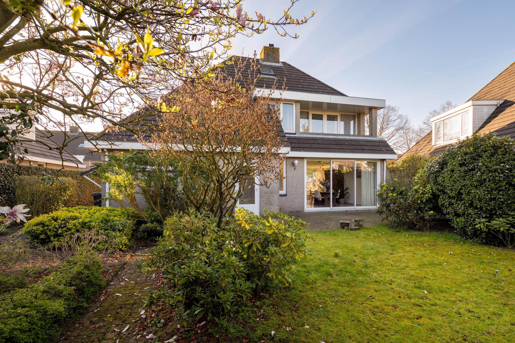 Spacious detached family home with 5 bedrooms, ground-floor suite and garage in Tolberg — 42