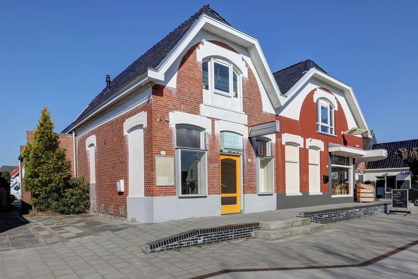 Bekijk foto 1 van Hoofdweg 216