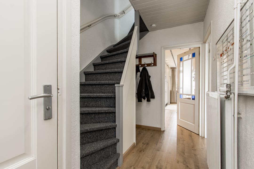 Photo 7 of Maarten Trompstraat 39