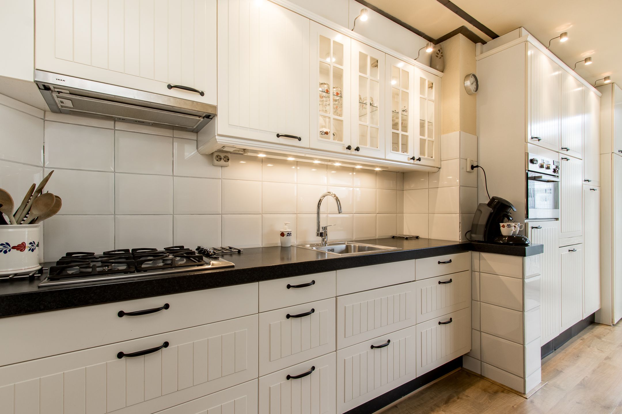 Photo 9 of Maarten Trompstraat 39