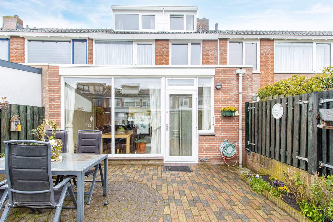 Photo 28 of Maarten Trompstraat 39