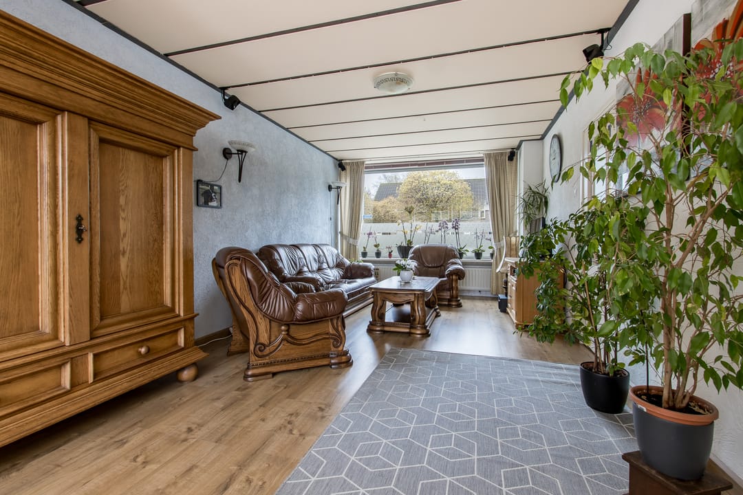 Photo 13 of Maarten Trompstraat 39