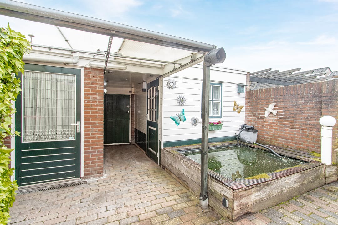 Photo 26 of Maarten Trompstraat 39