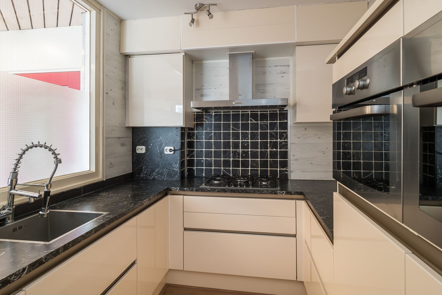 Foto 4 van Dokter van Stratenweg 221