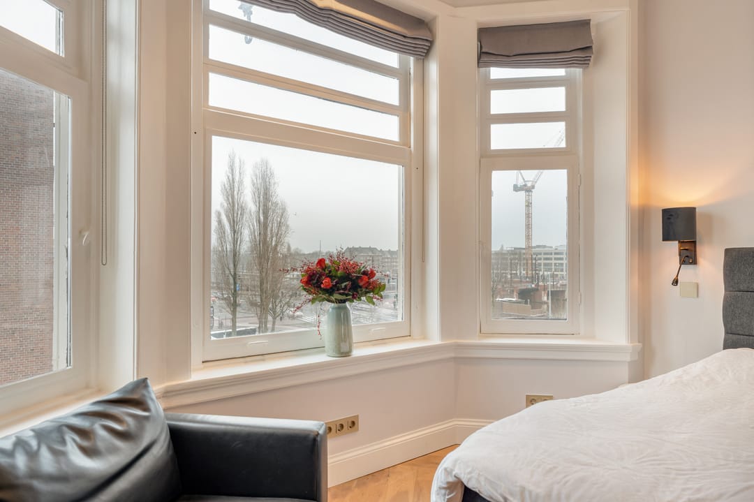 High-end Apartment with Sunny Rooftop Terrace Along the Amstel — 16