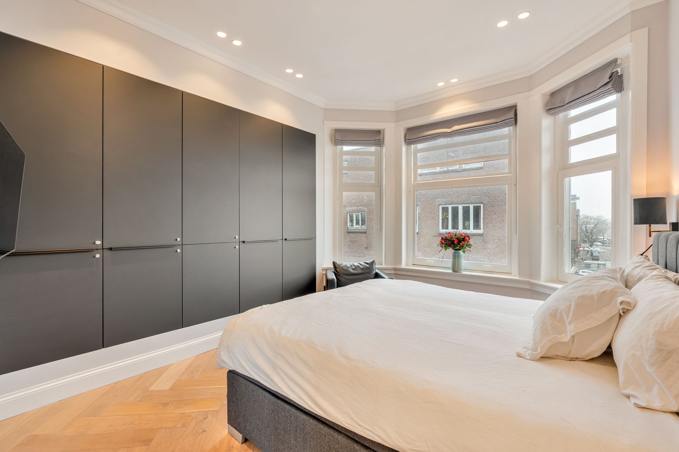 High-end Apartment with Sunny Rooftop Terrace Along the Amstel — 15