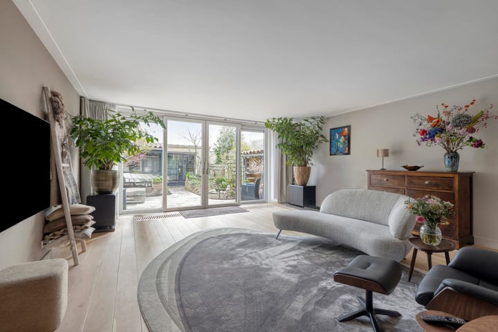 Photo 2 of Roosduinen 123