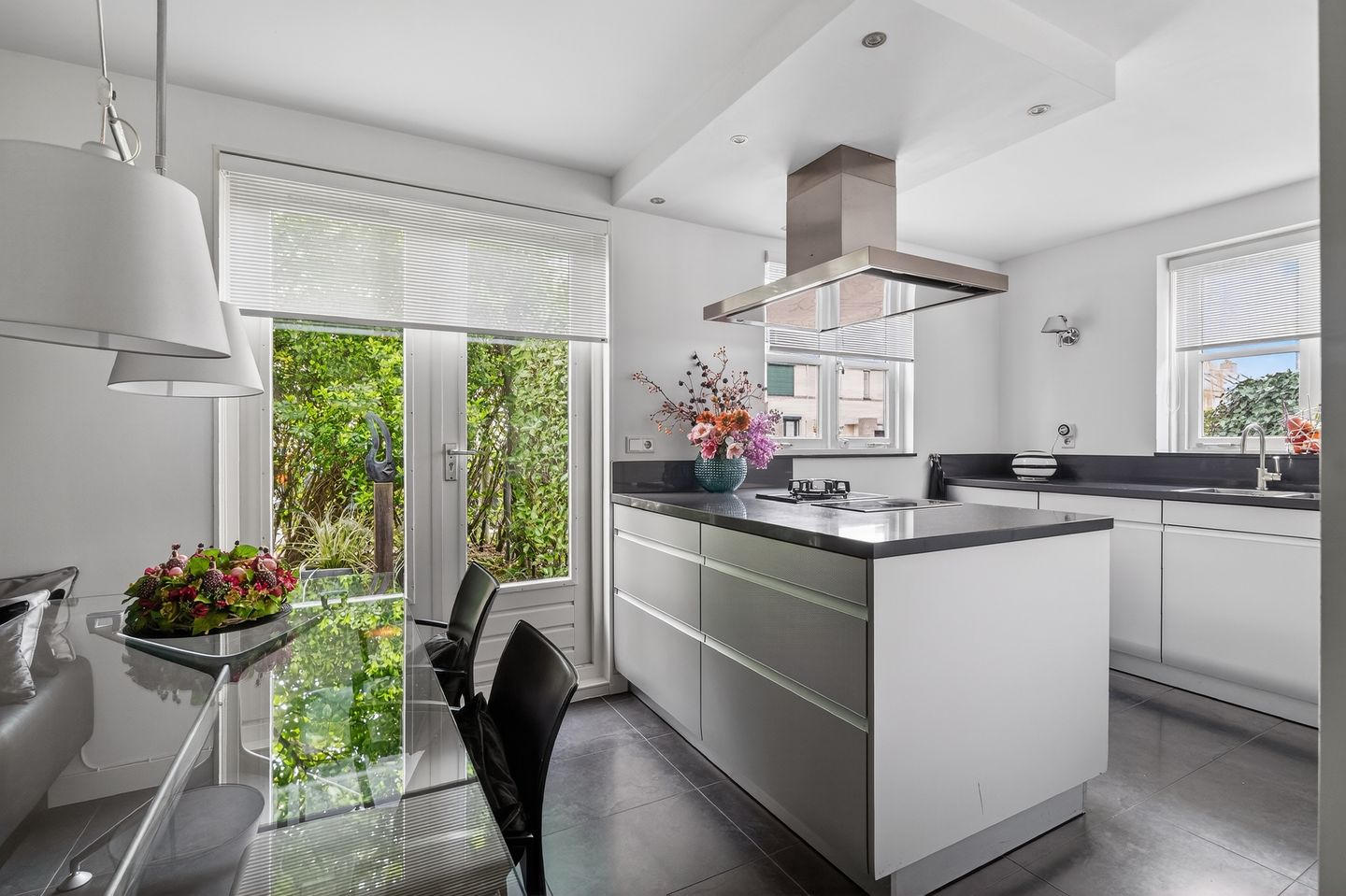 Exclusive semi-detached family home with waterfront location in Diemen-Noord — 14