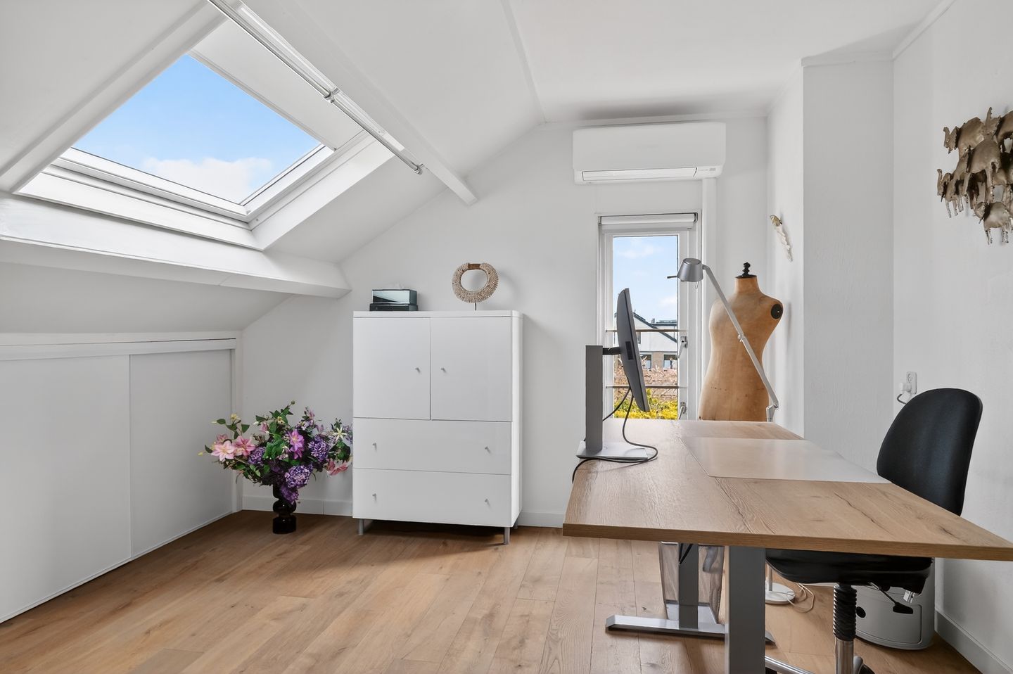 Exclusive semi-detached family home with waterfront location in Diemen-Noord — 40