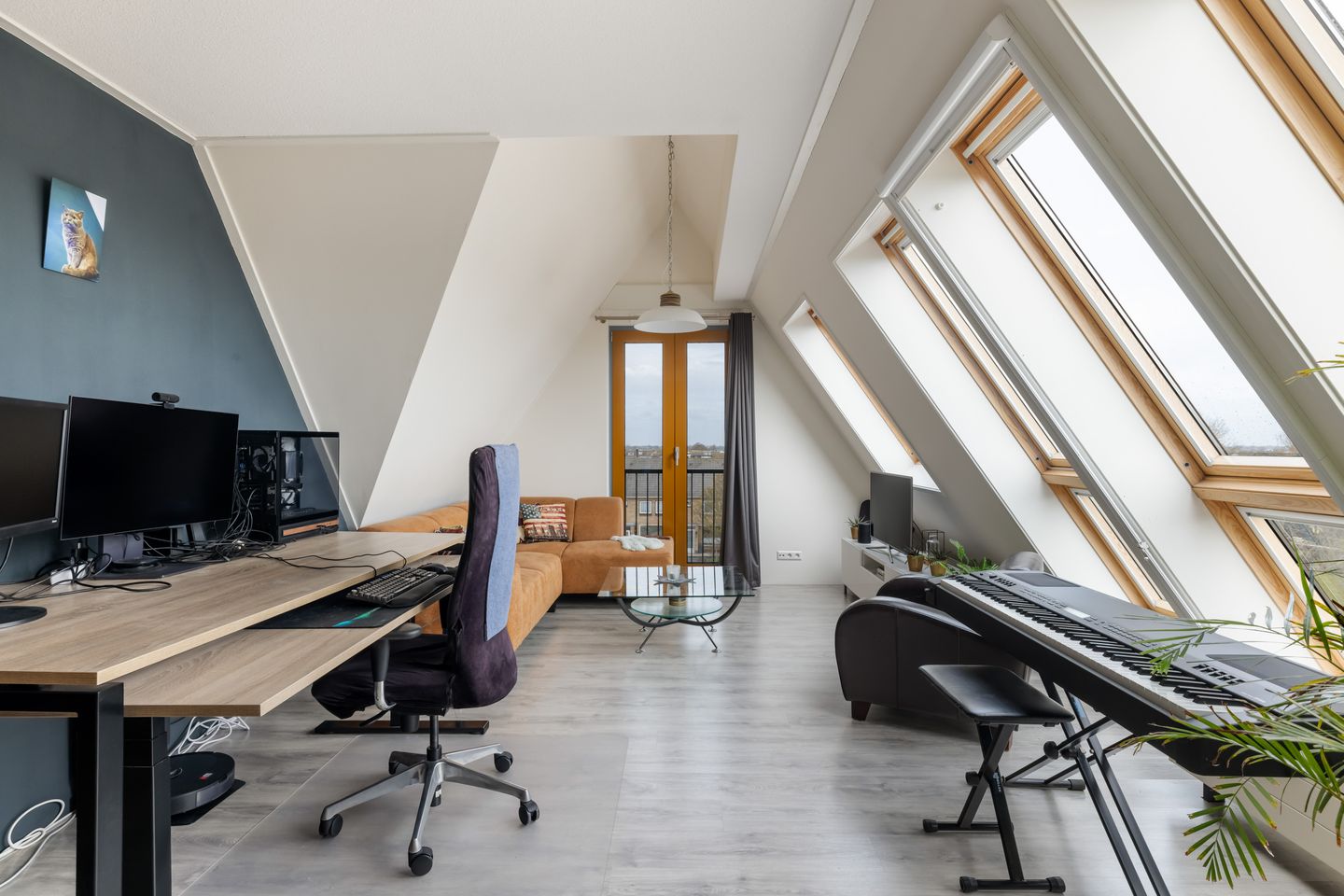 Foto 10 van Middenweg 9-T