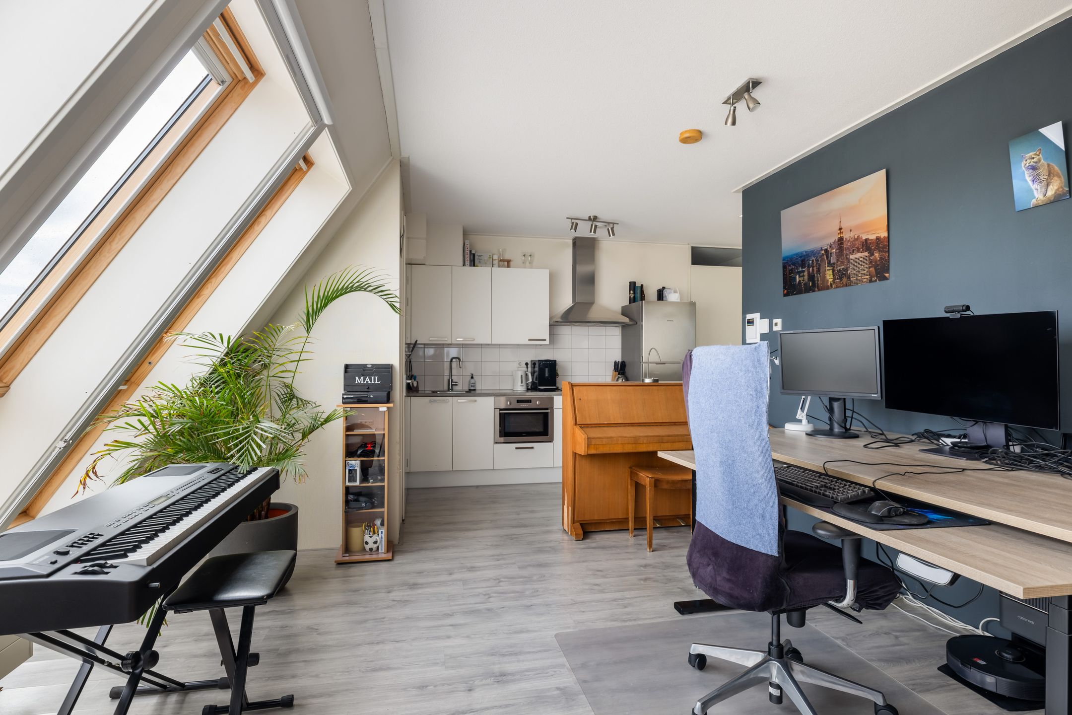 Foto 15 van Middenweg 9-T