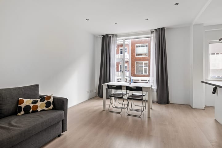 Photo 2 of Doggerstraat 19-A