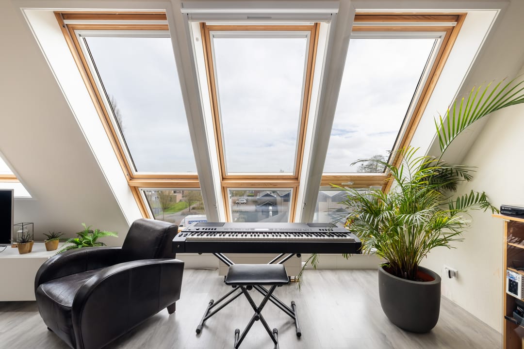 Foto 17 van Middenweg 9-T