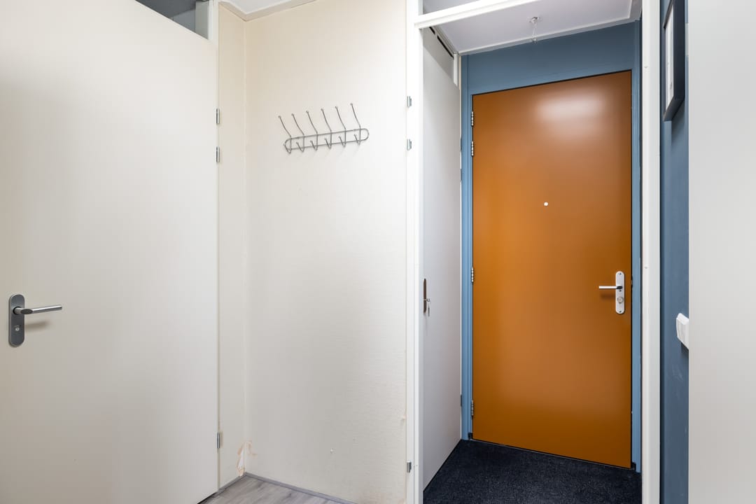 Foto 7 van Middenweg 9-T