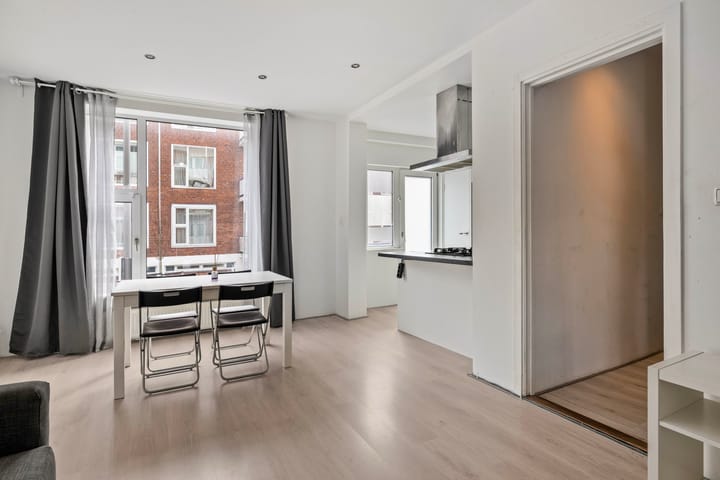 Photo 3 of Doggerstraat 19-A