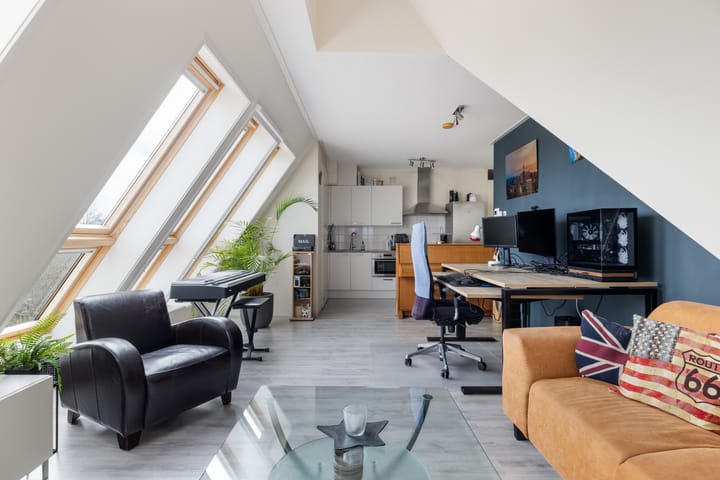 Foto 3 van Middenweg 9-T